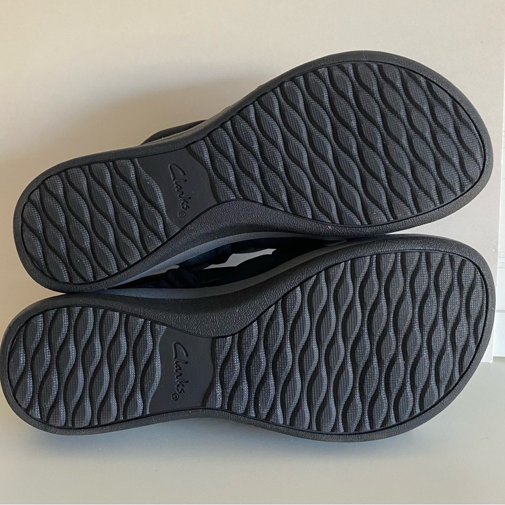 Clarks Cloudsteppers Arla Wide Width Black Sandals size 9.5 (US) - Picture 4 of 8